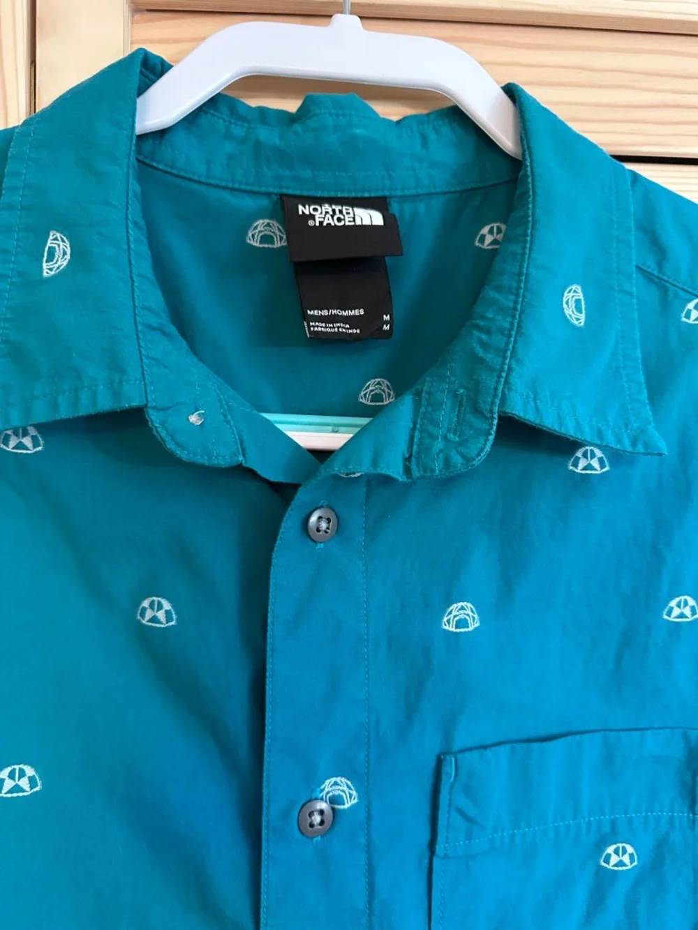 The North Face Teal Short Sleeve Baytrail Jacq Shirt‎ Tent Print Men Medium